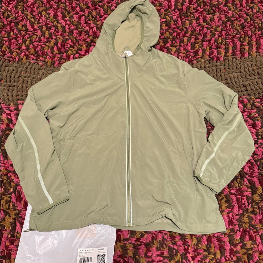 vitality prime windbreaker in matcha